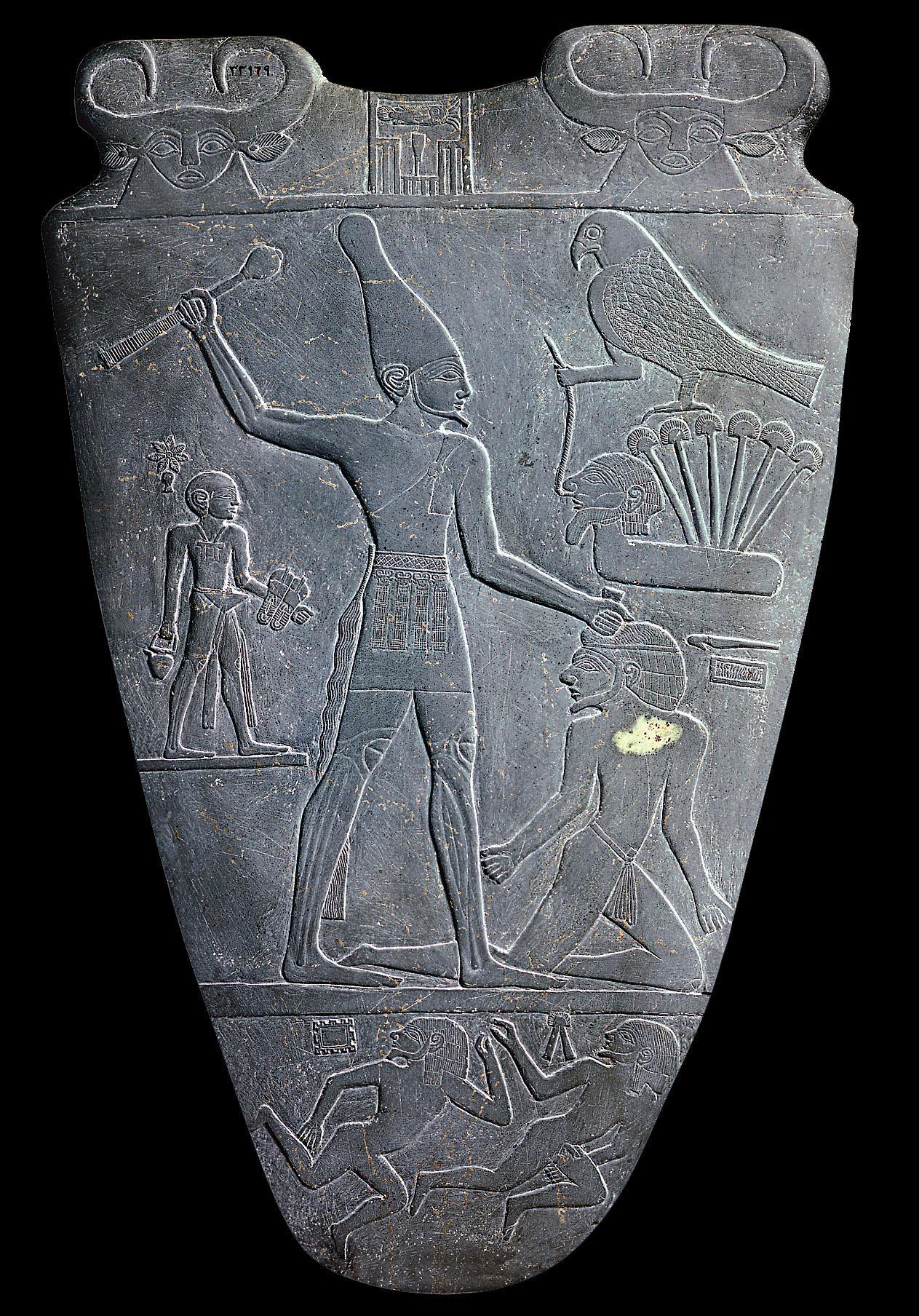 Палетка Нармера, ок. 3200-3000 годы до н. э., реверс